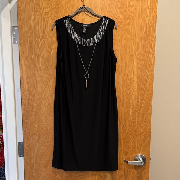 R&M Richards Elegant Black Dress - Picture 3 of 5